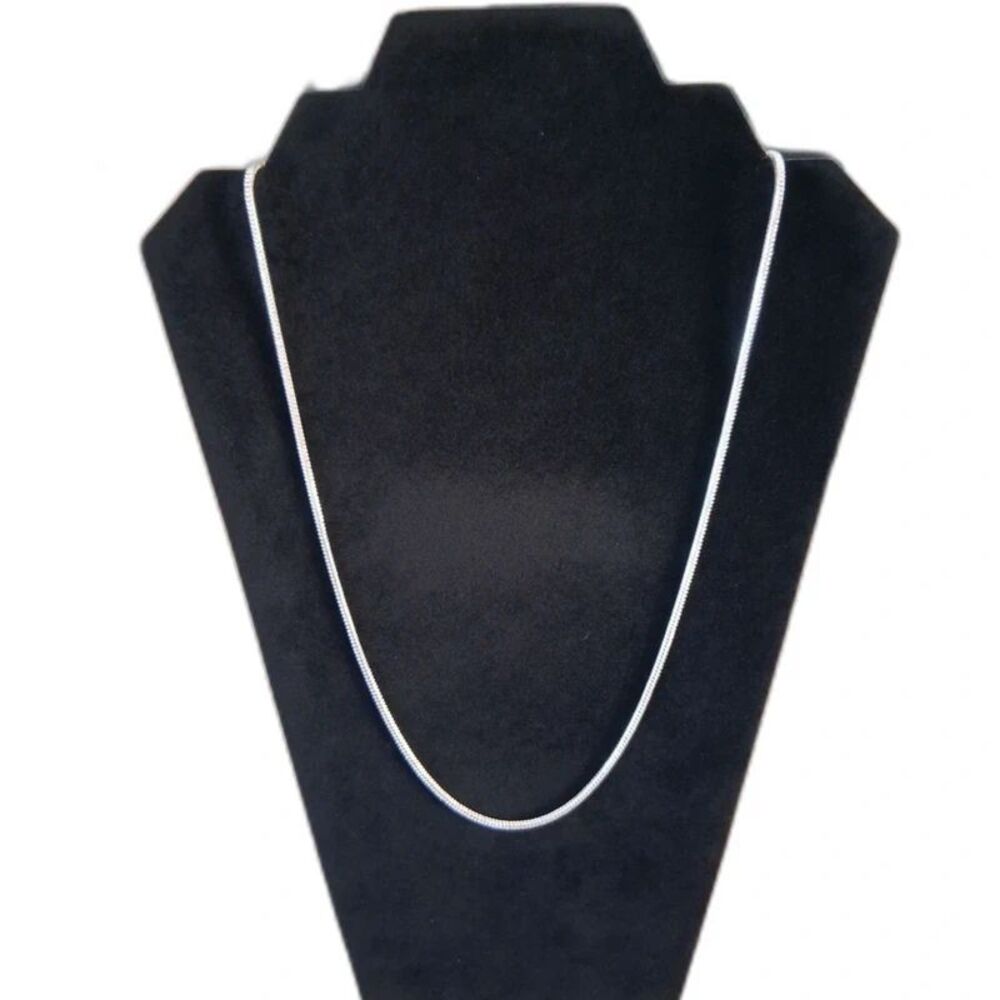 Silver Toned Metal Unisex Single Strand Classic Fashion Snake Chain Necklace